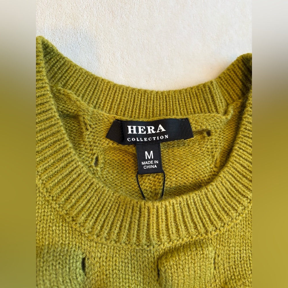 NWT - Hera Collection Checkerboard Cropped Sweater - Size Medium. - Picture 11 of 13